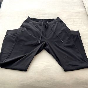 Lululemon ABC Jogger - Obsidian - Sz Large. Great condition!